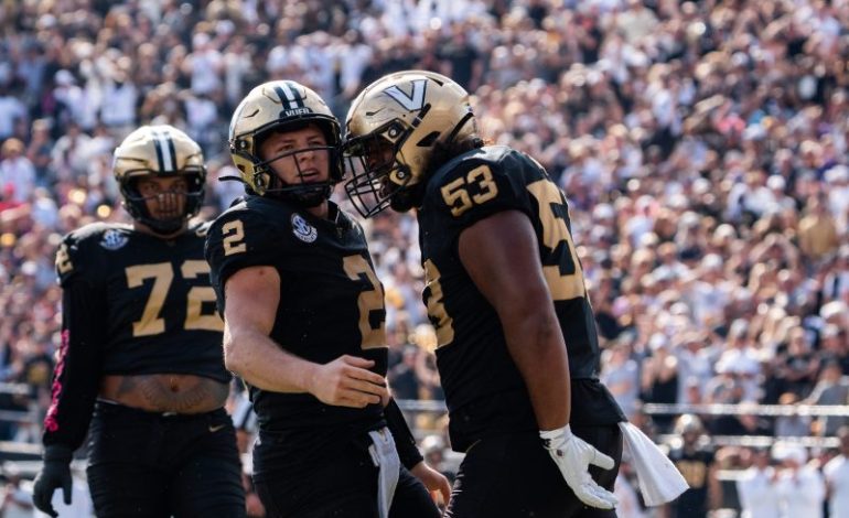  Vanderbilt needs Notre Dame’s helmet magic. CFP just doesn’t trust Vandy