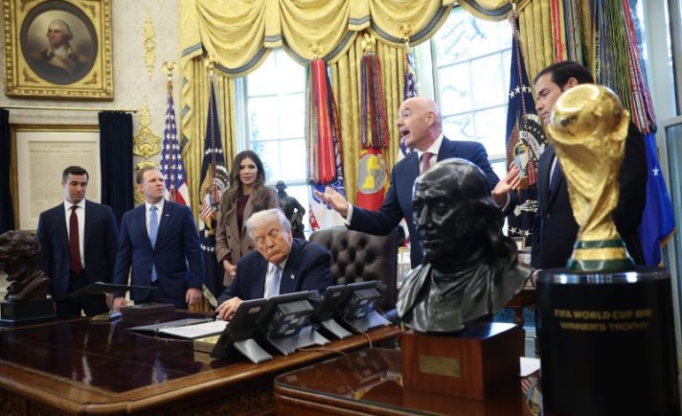  Trump threatens to move 2026 World Cup games at ‘sign of any trouble’