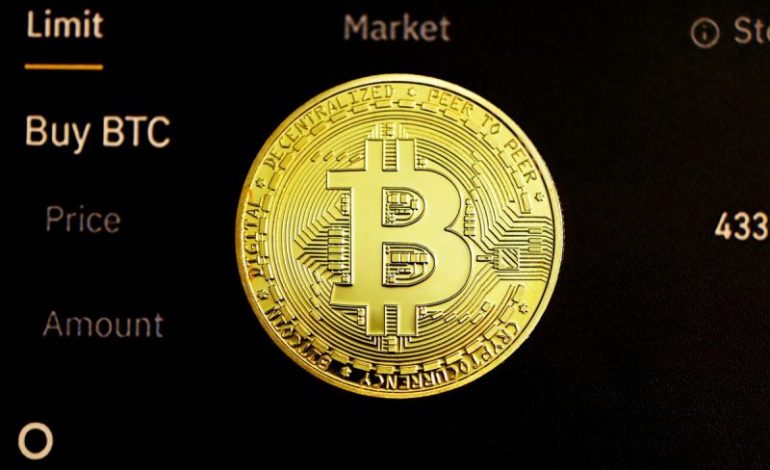  Crypto Market Update: Saylor Denies Strategy Bitcoin Sale Rumors