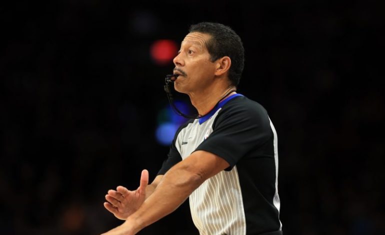  Viral NBA official taken off court in wheelchair after injury