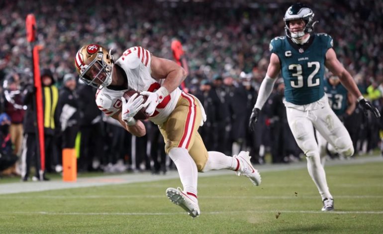  Battered 49ers keep punching, KO defending Super Bowl champ Eagles