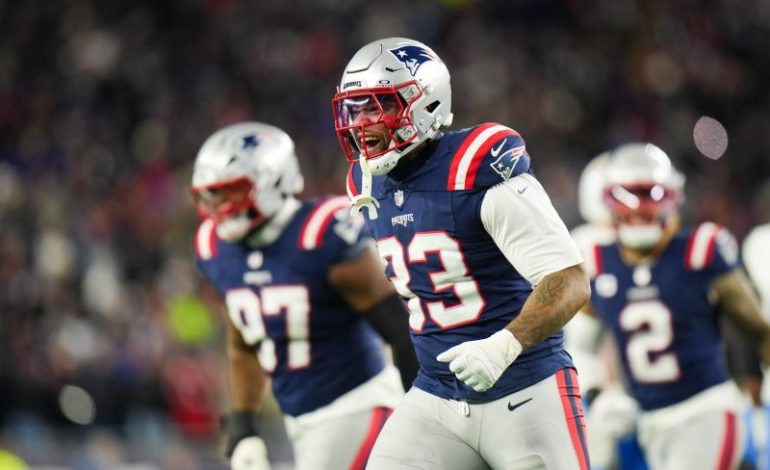  Patriots stifle Chargers for first playoff win since Brady-Belichick era