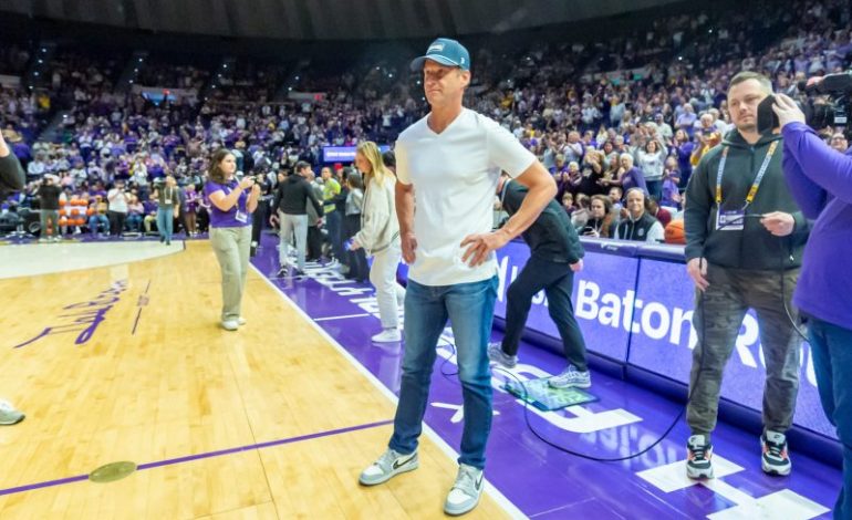  Lane Kiffin, Ole Miss women’s basketball coach in bizarre online feud