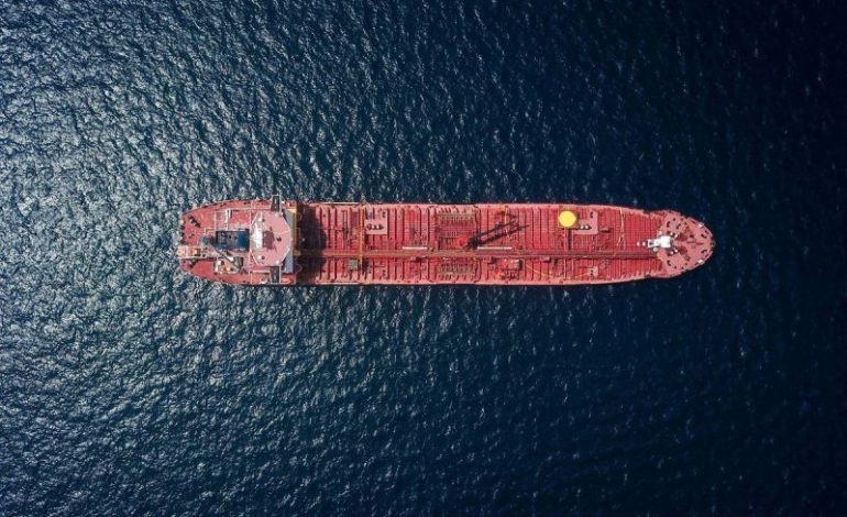  Oil, LNG Prices Climb on Fears of Prolonged Hormuz Shutdown